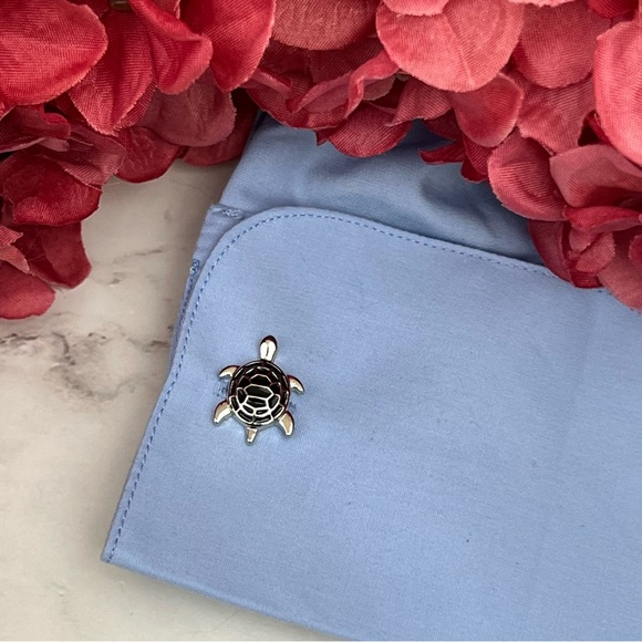Black and Silver Sea Turtle Cufflinks - Picture 10 of 16
